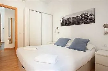 Отель Castro Exclusive Residences Gracia 3*
